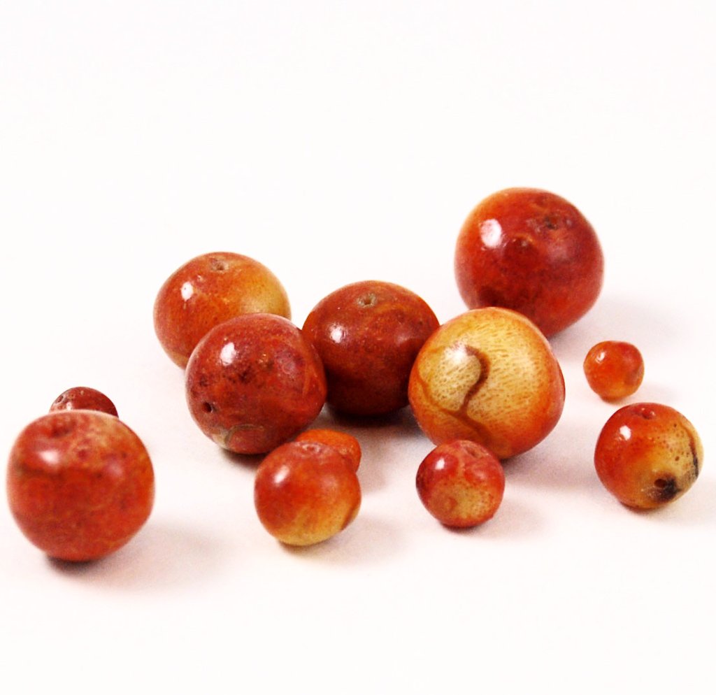 Vintage apple coral round beads