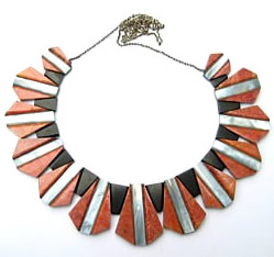 Red coral geometic necklace